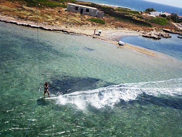 Windsurfing Seaside Apartment Artemida 外观 照片